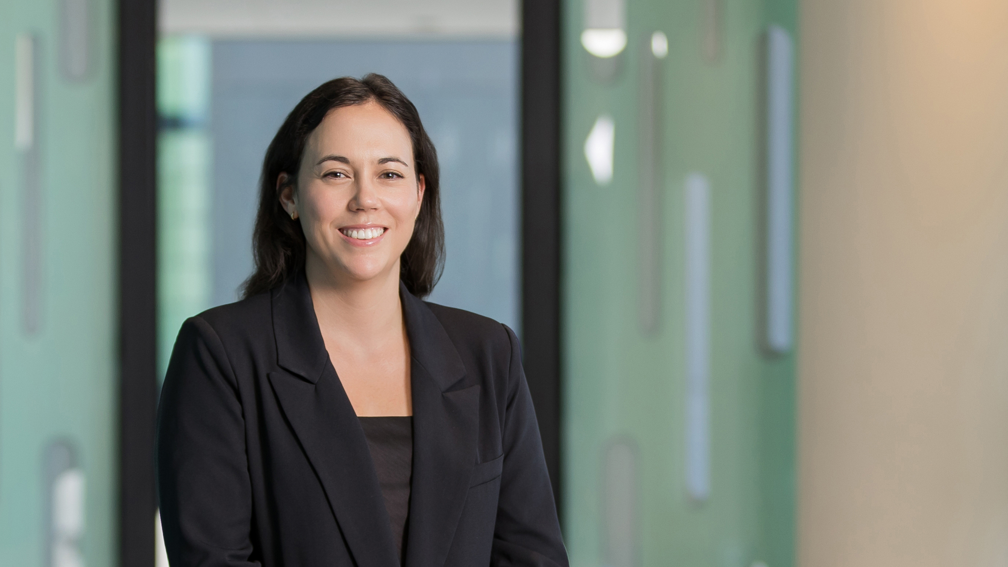 Dr Holly Voges